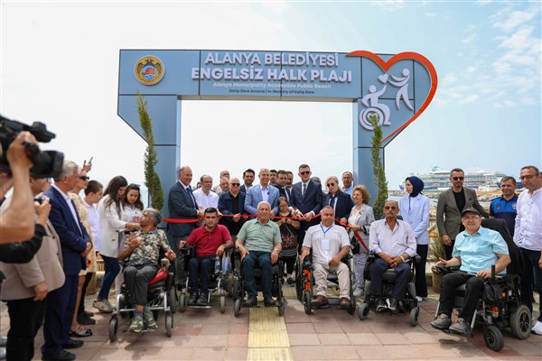 Engelsiz Halk Plajı hizmete açıldı