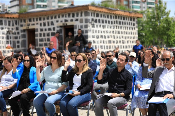 Kayapınar’da halka açık meclis toplantısı yapıldı