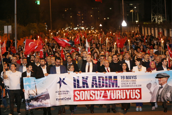 Küçükçekmece’de 19 Mayıs törenlerle kutlandı
