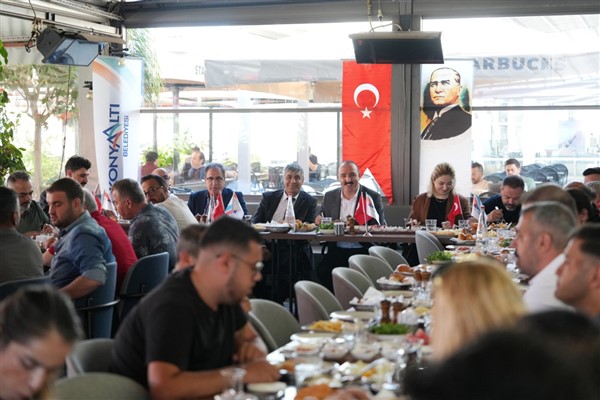 Başkan Kotan, Konyaaltı esnafıyla buluştu