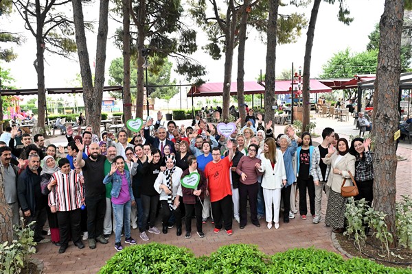 Başkan Uysal, Engelsiz Kafe’nin 10’uncu yılını kutladı