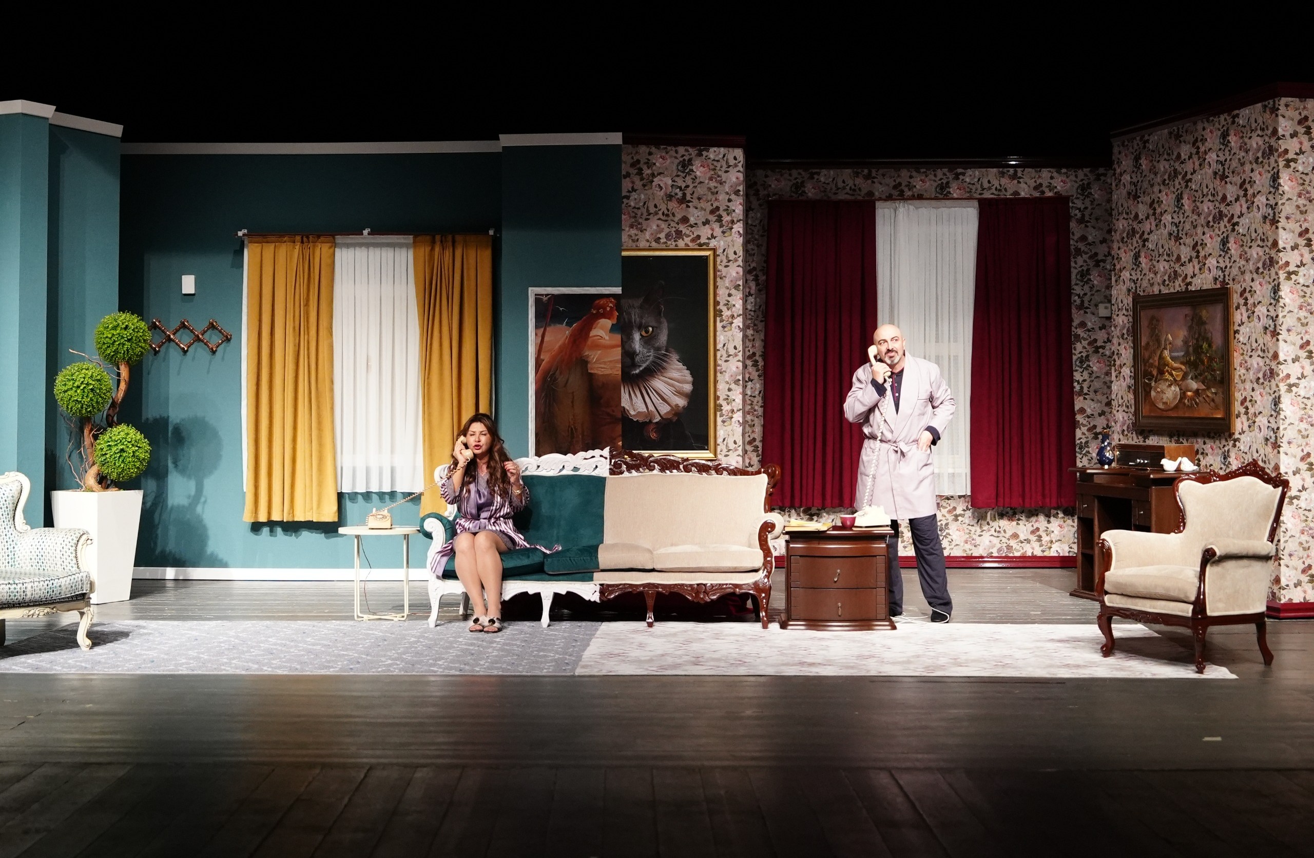 “Haydi Koş Karına” oyunu tiyatroseverlerle buluştu