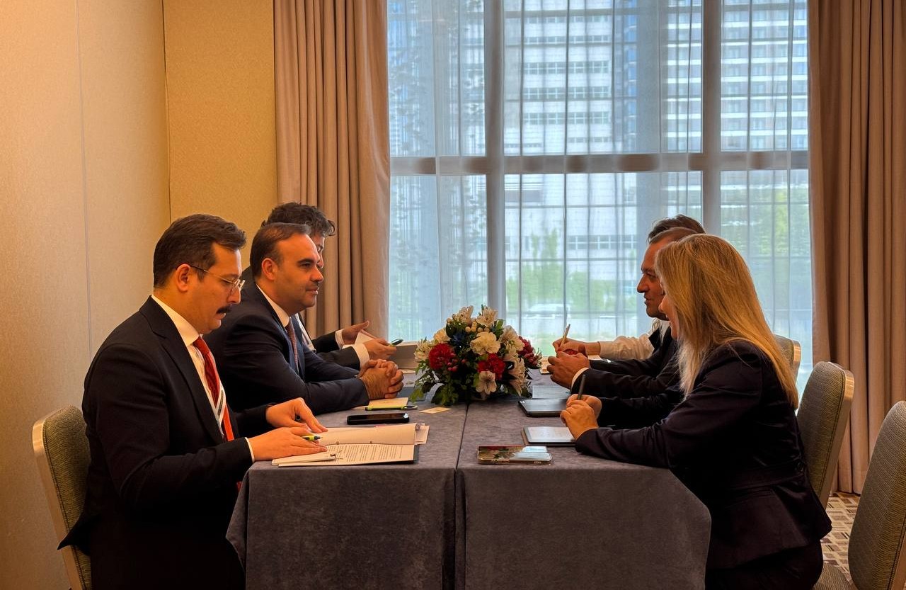 Bakan Kacır, Polonya’da diplomasi görüşmeleri gerçekleştirdi