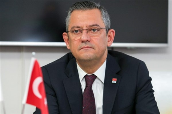 CHP Genel Başkanı Özel’den 24. Dönem Amasya Milletvekili Topal’a taziye ziyareti