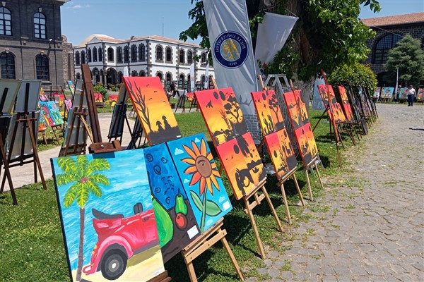 Diyarbakır İçkale’de miniklerden sergi