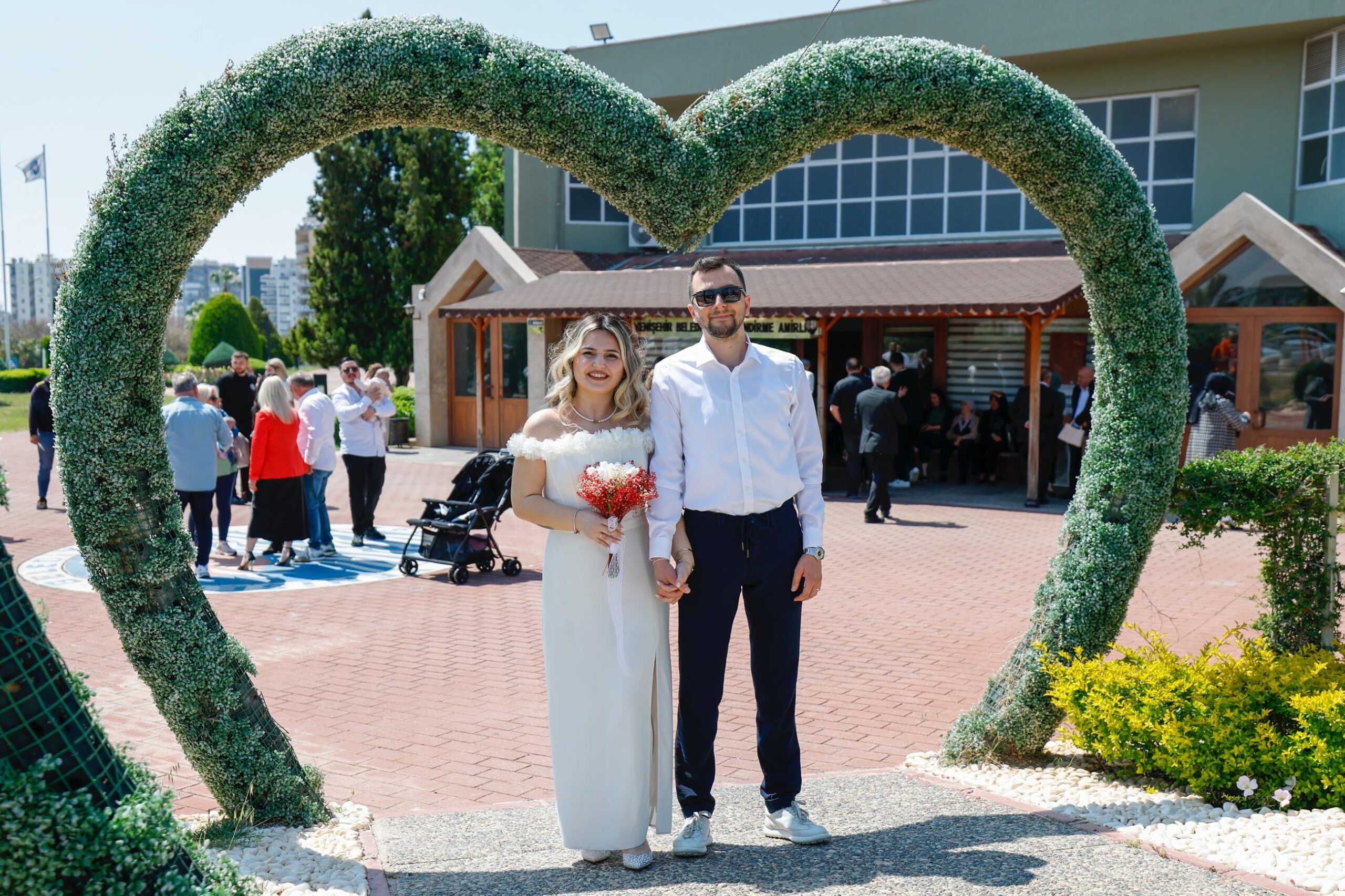 Yenişehir’de  5 Mayıs 2025 tarihinde gün boyunca yoğun nikah törenleri düzenledi