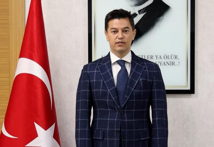 Başkan Ünlü: Geleceğimizin teminatı gençlerimize güveniyoruz