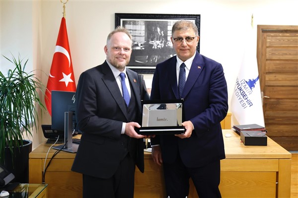 Kanada ve İzmir arasında kültürel ilişkiler gelişiyor