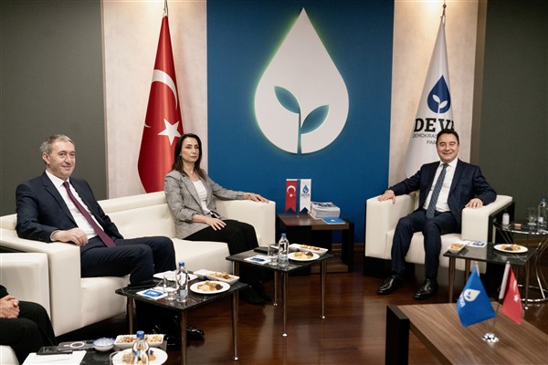 Babacan, DEM Parti heyetini ağırladı