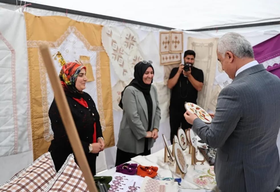 Muş’ta “Hayat Boyu Öğrenme” Haftası sergisi açıldı