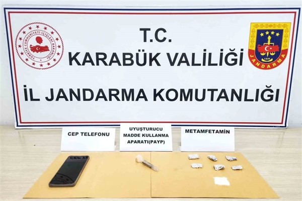 Karabük’te 3 operasyonda 3 kişi gözaltına alındı