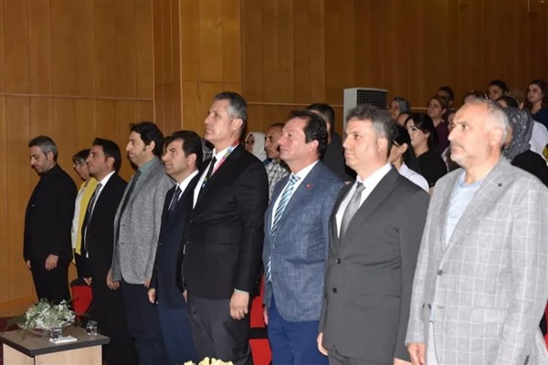 Dicle Üniversitesi’nde “Dünya Hemşireler Haftası” etkinliği