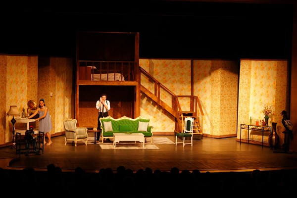 “Karanlıkta Komedi” oyunu Düzce’de sahnelendi