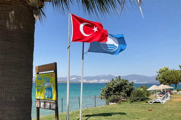 Bakan Ersoy: Mavi bayrak ülkemize çok yakışıyor