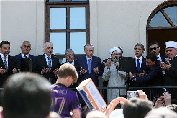 Bakan Ersoy, Gümrükçü İshak Ağa Camii’nin açılışına katıldı