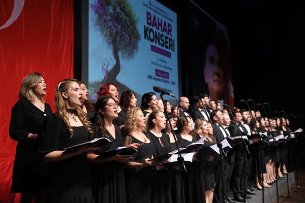 Antalya’da THM Korosu’ndan bahar konseri