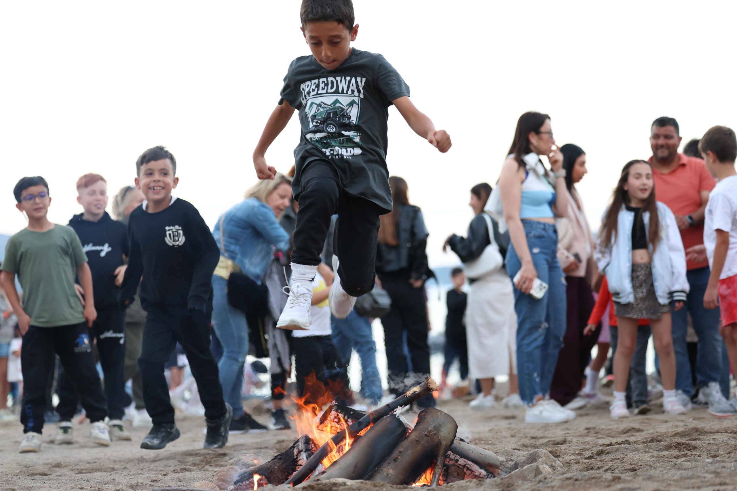 Marmarisliler Hıdırellez’de sahilde buluştu