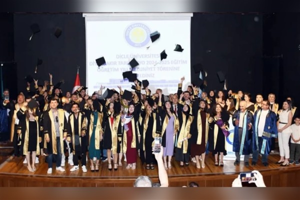 Diyarbakır Tarım MYO’da mezuniyet coşkusu