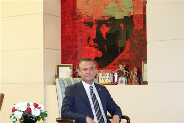 CHP Genel Başkanı Özel, Sosyalist Enternasyonal partilerin temsilcileriyle buluştu