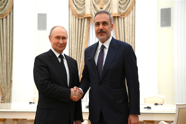 Bakan Fidan, Rusya Devlet Başkanı Putin ile bir araya geldi