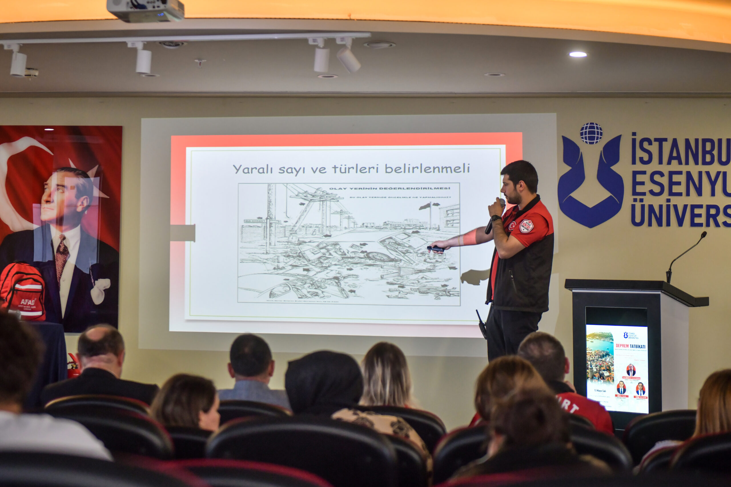 Esenyurt Belediyesi’nden üniversite öğrencilerine afet bilinci eğitimi