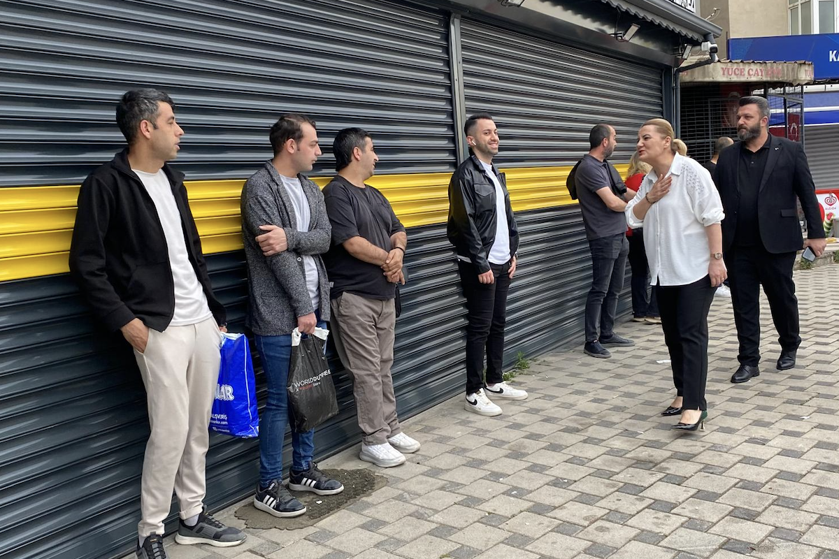 Başkan Hürriyet’ten işçilere destek ziyareti