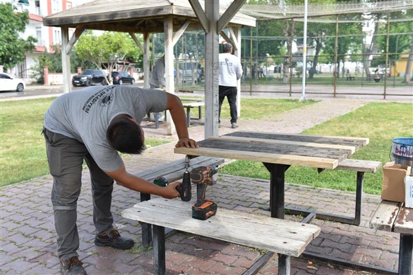 Kepez’de parklar yenileniyor