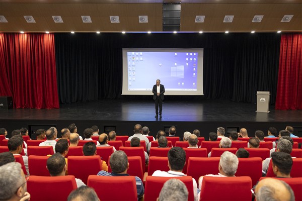 Mersin Büyükşehir’den “Biyosidal Ürünler ve Vektörle Mücadele” eğitimi