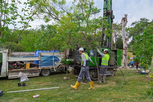 İzmir’de deprem ve heyelan riski araştırılıyor
