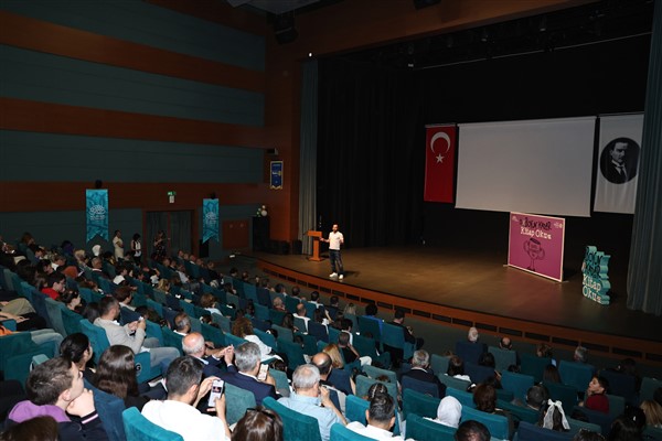 “Boyun Kadar Kitap Oku” projesi ödülleri verildi