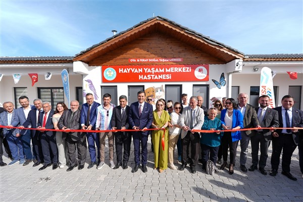 Manisa’da sokak hayvanları için Hayvan Yaşam Merkezi hizmete açıldı