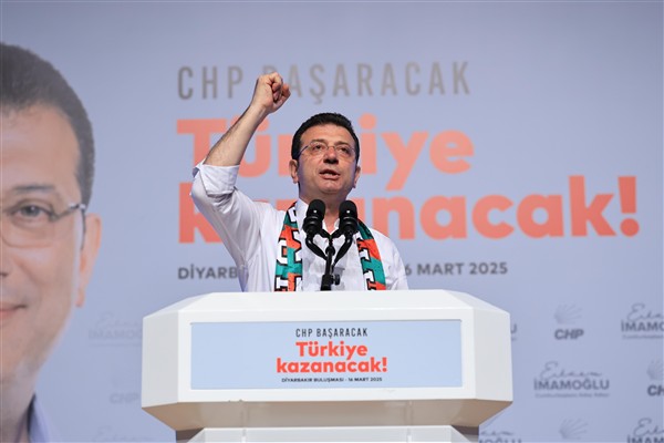 İmamoğlu: Silivri’deki hücremden bir güzel adamın cenaze merasimini izledim bugün