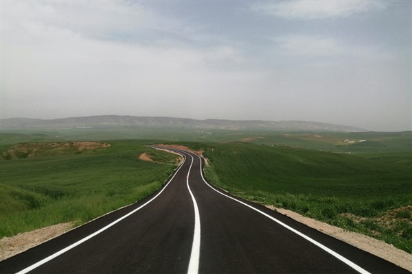 Diyarbakır Büyükşehir Belediyesi’nden yol ve kavşak çalışması