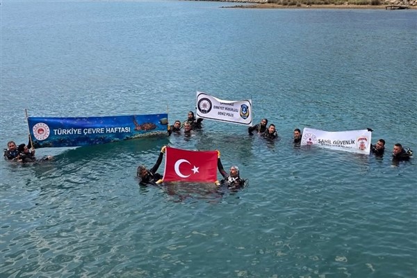 Gökçeada Kuzu Limanı sahili temizlendi