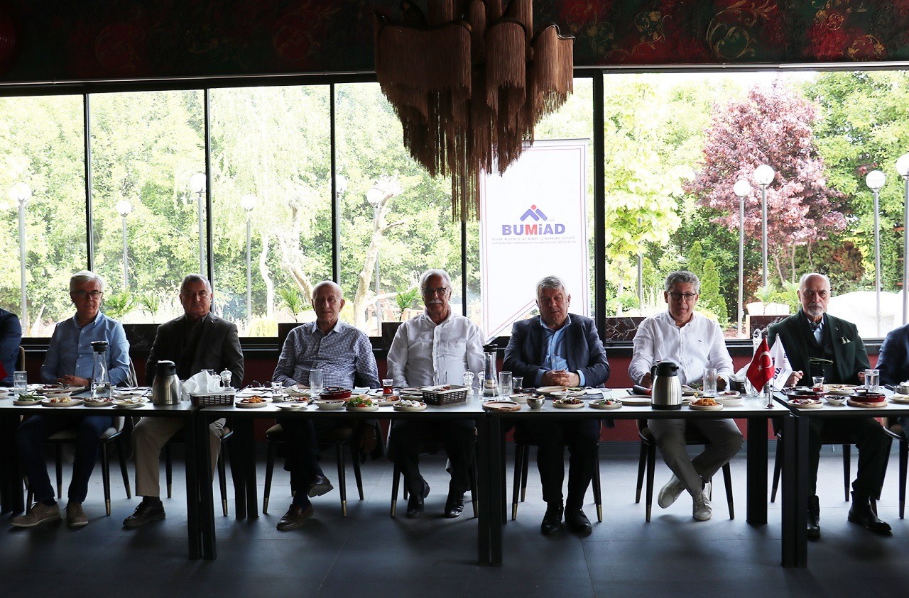 BUMİAD Yönetim Kurulu Başkanı Gümüş, dernek üyeleriyle bir araya geldi