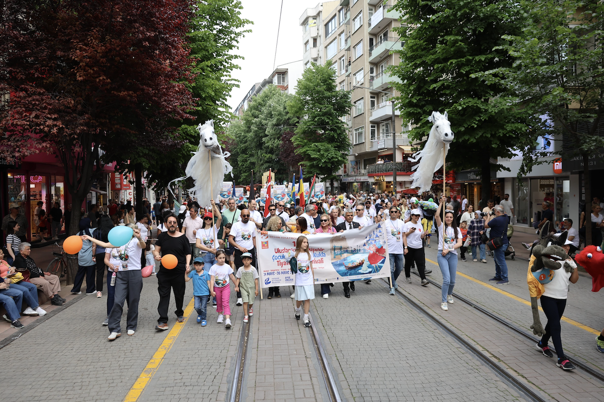16. Uluslararası Çocuk, Gençlik ve Kukla Tiyatroları Festivali başladı