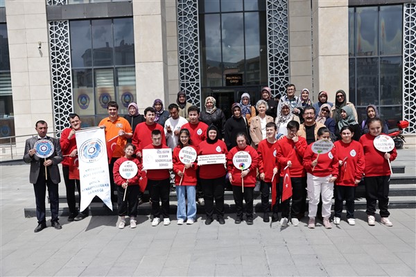 “Engelleri Aşıyoruz, Kütahya’yı Geziyoruz” etkinliği düzenlendi