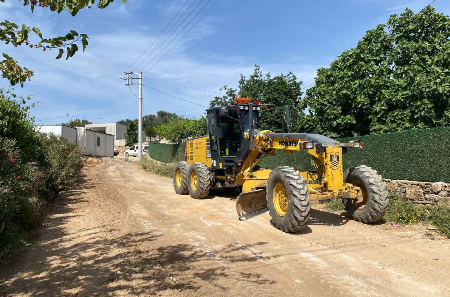 Bodrum Belediyesi, yol bakım ve onarım çalışmalarına devam ediyor