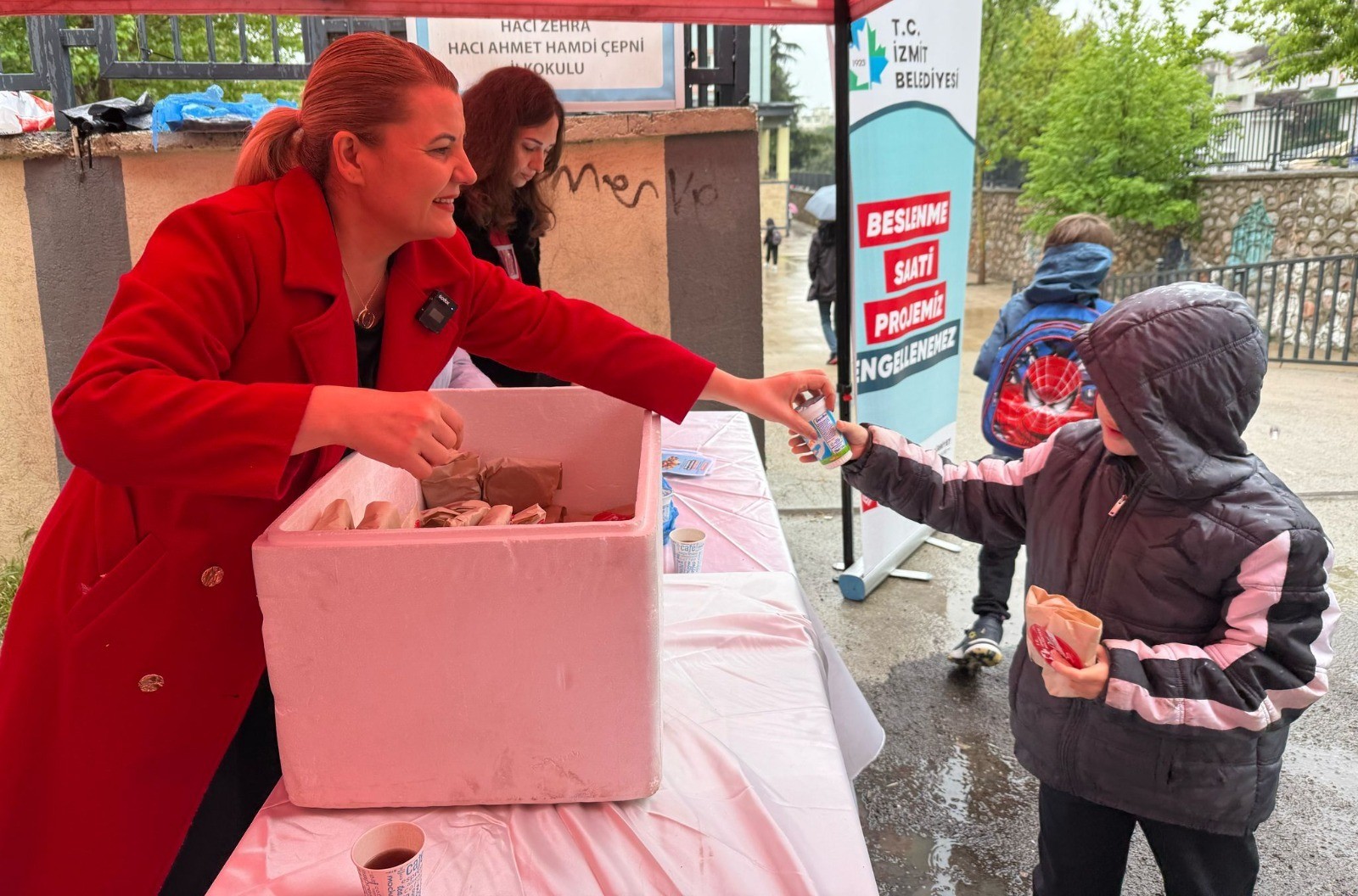 Başkan Hürriyet, Beslenme Saati Projesi’ni sürdürüyor