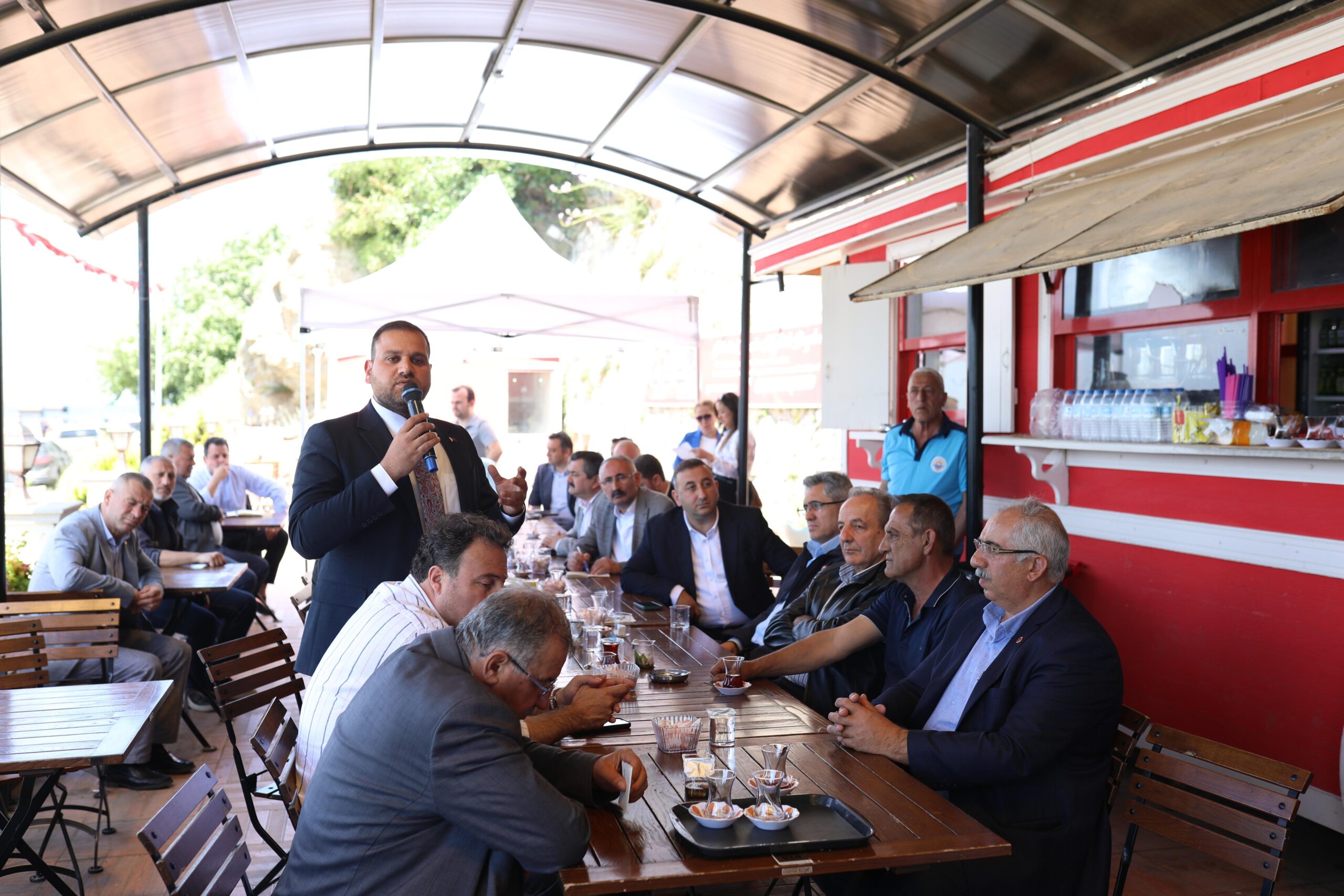 Başkan Deviren, muhtarlarla bir araya geldi