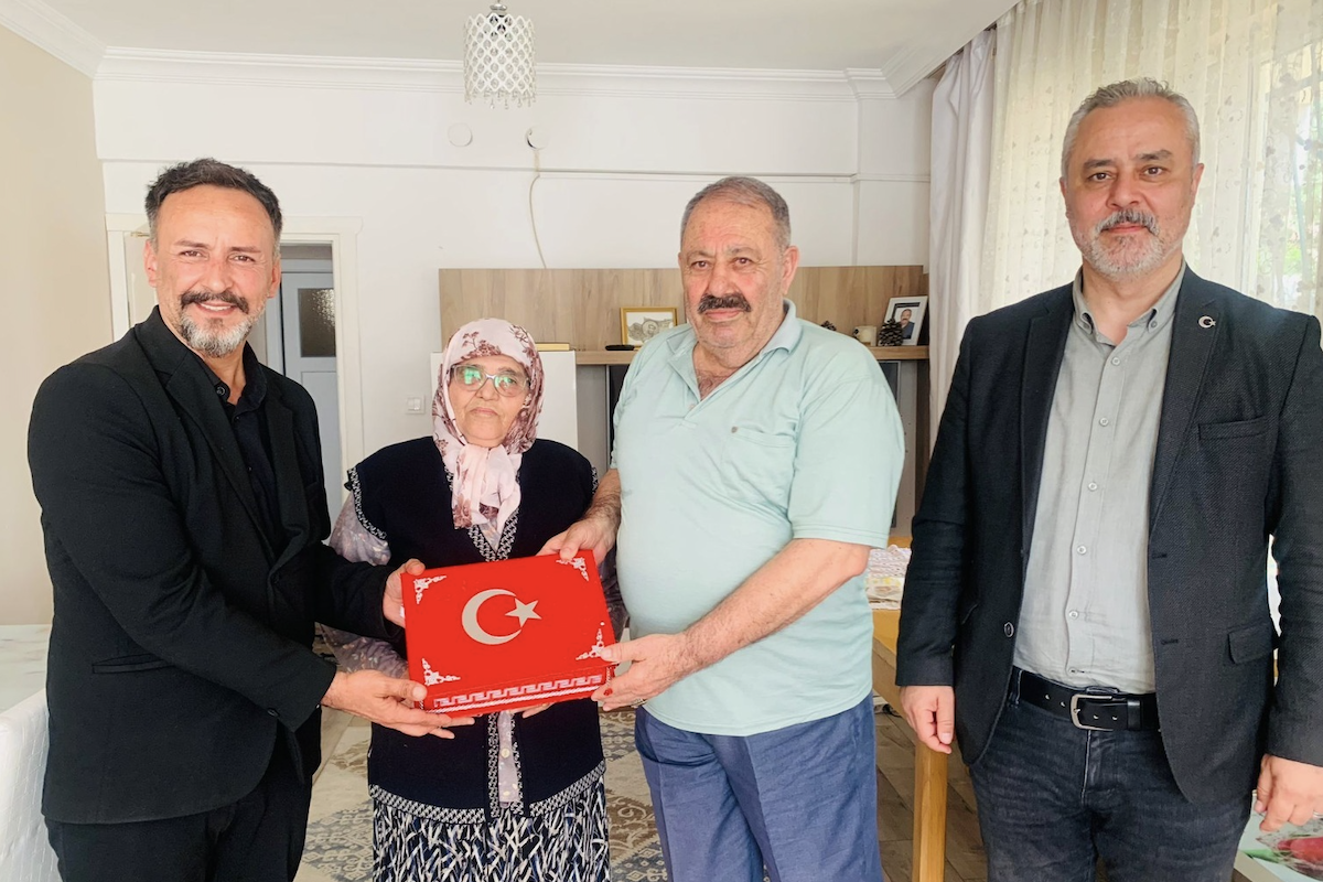 İzmit Belediyesi’nden Kıbrıs gazilerine ziyaret