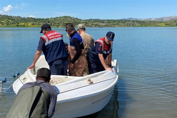 Batman Baraj Gölü’ndeki hayalet ağlar imha edildi