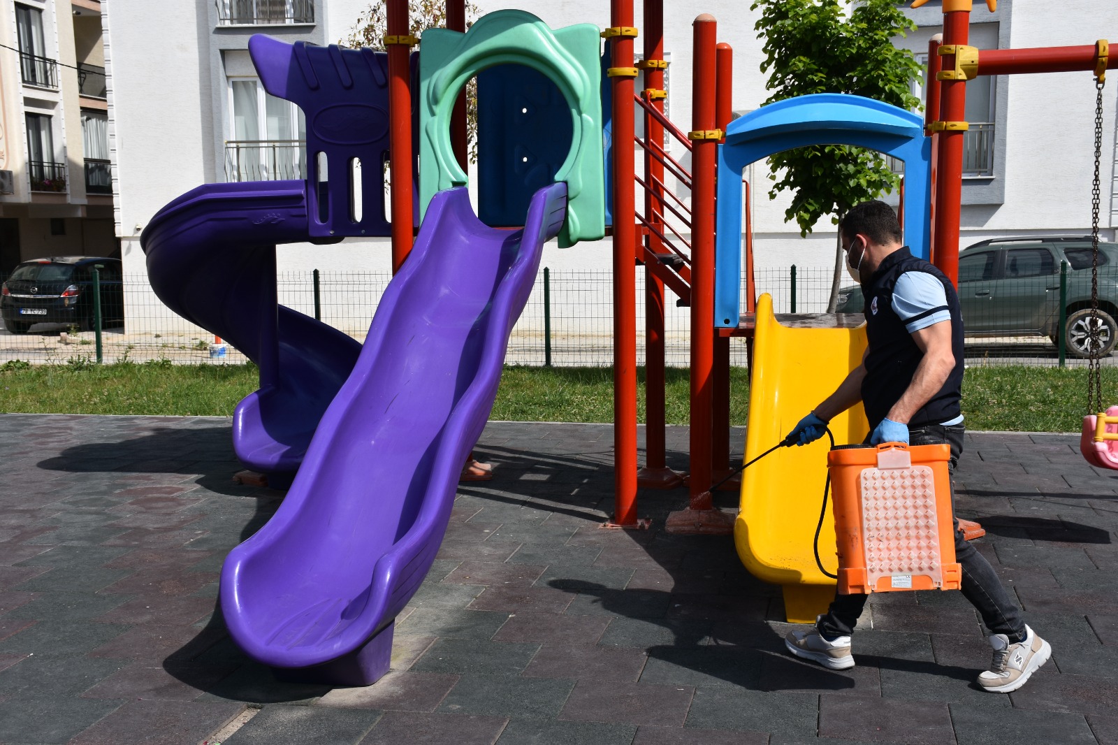 Gemlik Belediyesi’nden ilaçlama çalışması