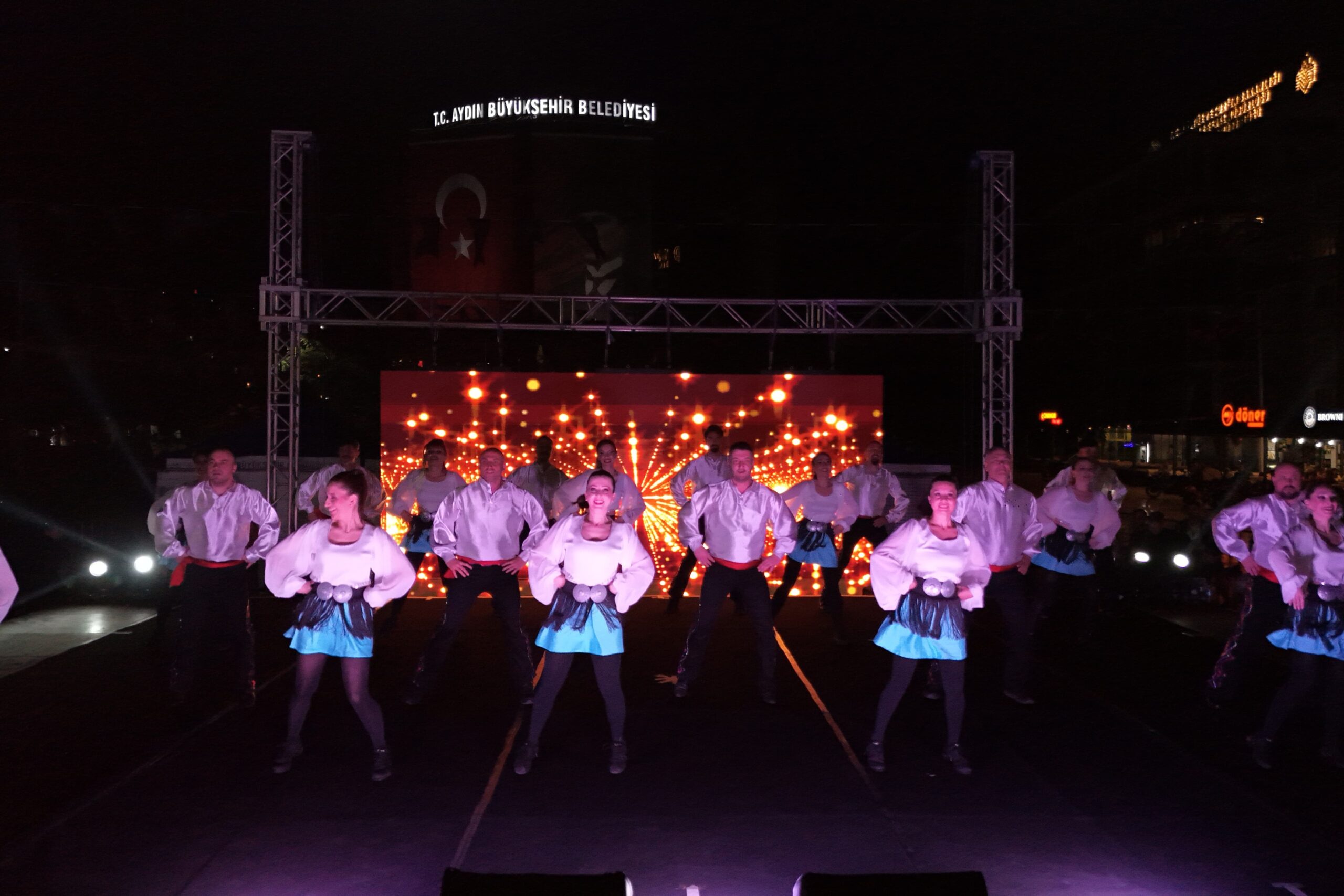 Aydın Büyükşehir Belediyesi Konservatuarı kursiyerlerinden gösteri