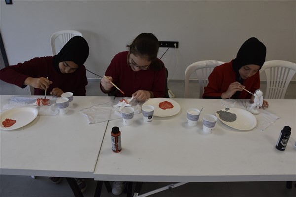 Karacabey Belediyesi’nden öğrencilere sanat desteği