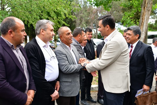 Başkan Zeyrek, Alaşehir’de muhtarlarla bir araya geldi