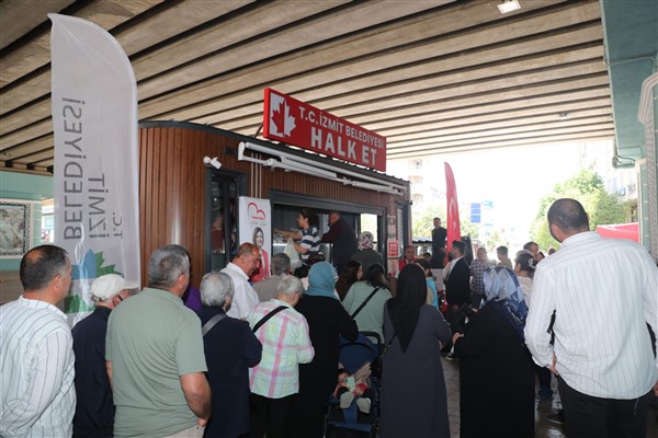 Halk Et mobil aracı, Körfez ilçesinde vatandaşlarla buluştu