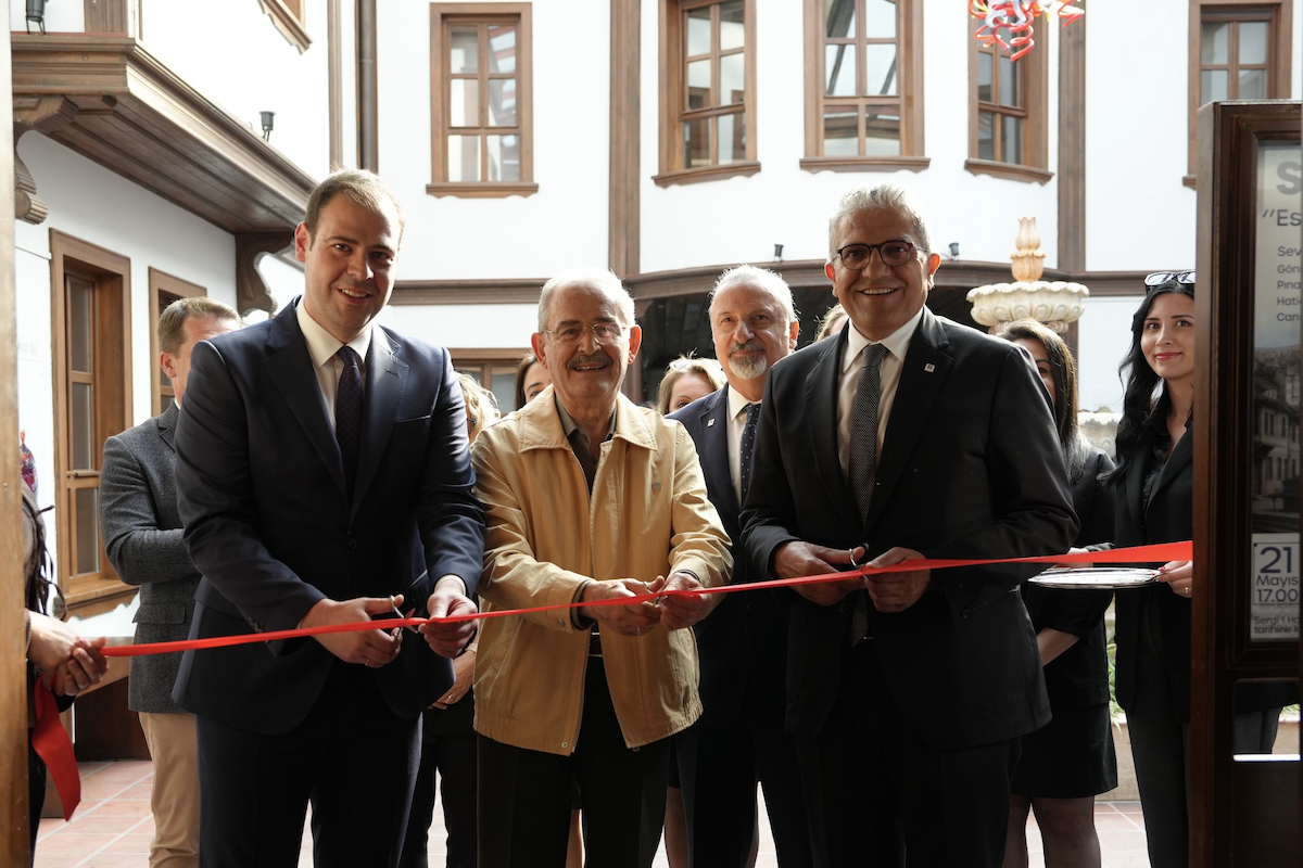 Eskişehir Edebiyat Rotası sergisi ziyarete açıldı
