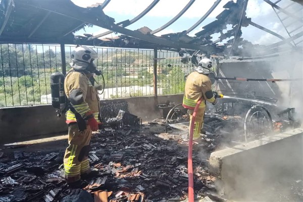 Defne’de mesken yangını