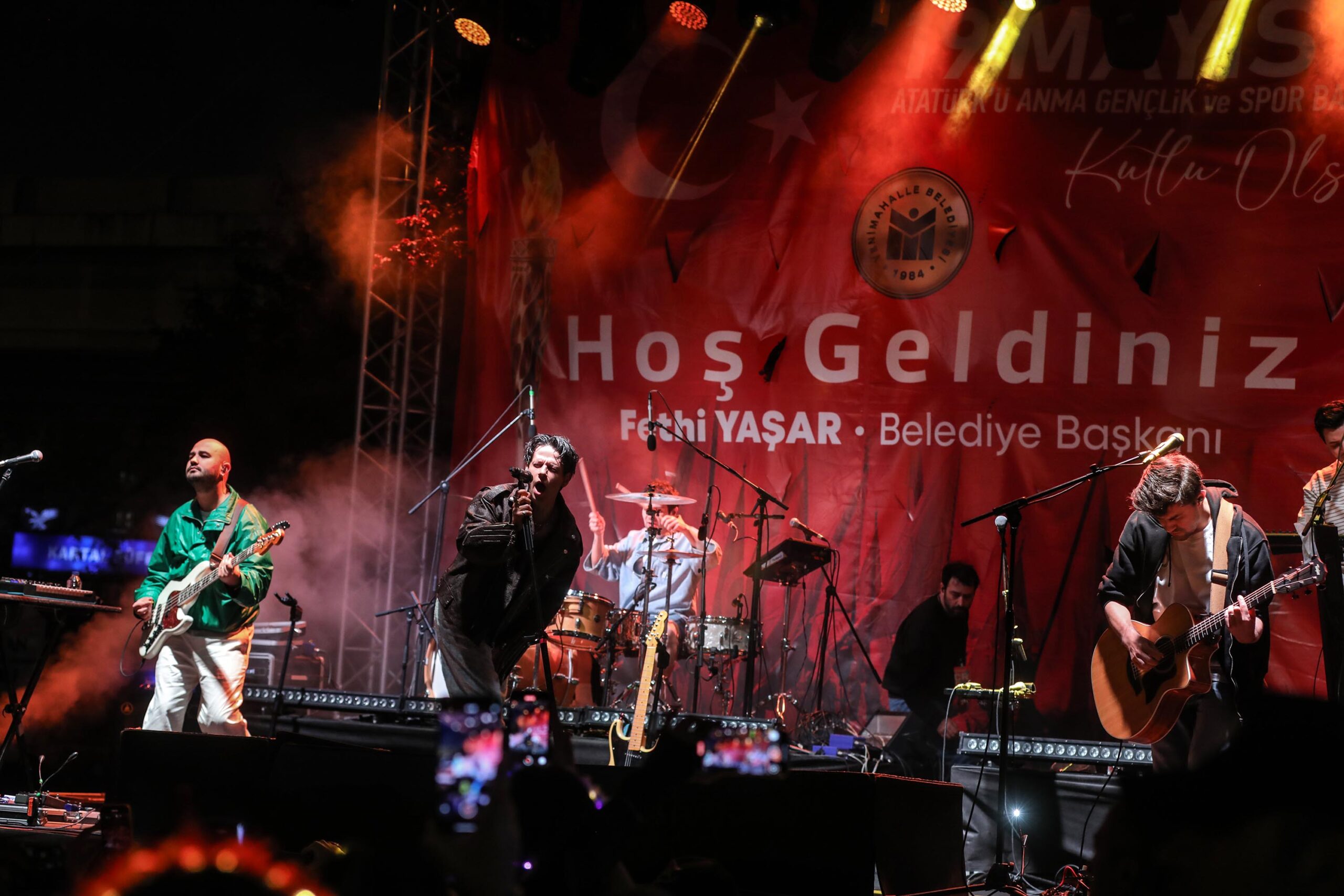 Yenimahalle’de 19 Mayıs kutlamalarında Madrigal sahne aldı